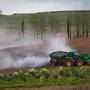 220px-spreading_lime_on_a_devon_field.jpg